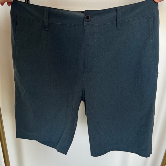 Men’s Skate Shorts (9” Inseam) - Picture 1 of 2